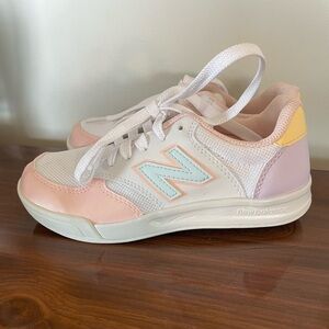 NEW BALANCE- PC300VY Court Sneaker - Kids' size 1